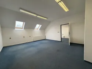 Pronájem kanceláře, Praha - Libuš, Libušská, 130 m2