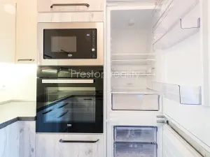 Pronájem bytu 2+kk, Ostrava, Sokolovská, 61 m2