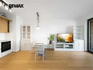 Pronájem bytu 2+kk, Praha - Jinonice, Vladimíra Kobranova, 56 m2