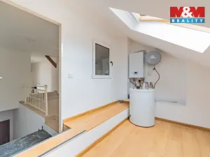 Pronájem atypického bytu, Sokolov, Staré náměstí, 200 m2