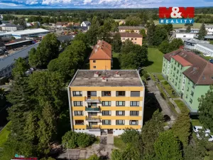 Prodej bytu 3+1, Třeboň - Třeboň II, Nádražní, 63 m2