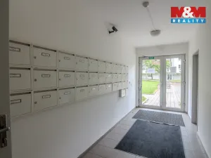 Pronájem bytu 2+kk, Praha, Názovská, 50 m2