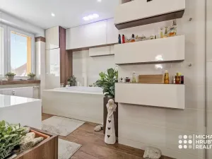 Prodej bytu 2+kk, Ostrava, Vrázova, 79 m2