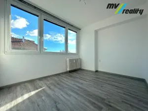 Pronájem bytu 3+1, Poděbrady, Čihákova, 57 m2