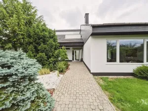 Pronájem rodinného domu, Dolní Břežany, V Úvozu, 420 m2