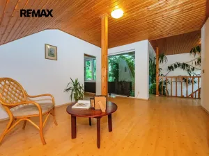 Prodej rodinného domu, Praha - Lipence, V roklích, 160 m2