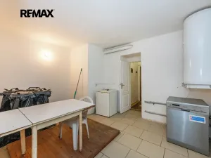 Prodej rodinného domu, Praha - Lipence, V roklích, 160 m2
