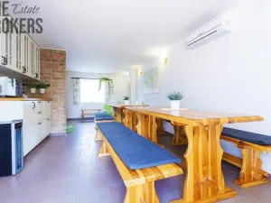 Prodej ubytování, Březí, 157 m2