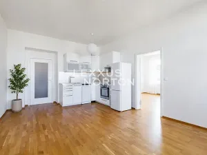 Pronájem bytu 2+kk, Praha - Žižkov, Žižkovo náměstí, 61 m2