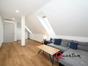 Pronájem kanceláře, Praha - Holyně, Za Knotkem, 79 m2