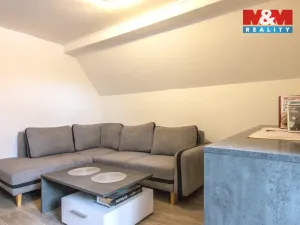 Prodej bytu 3+1, Cvikov - Cvikov II, Komenského, 56 m2