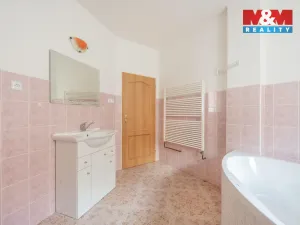Prodej rodinného domu, Krakovec, 200 m2