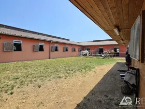 Prodej zemědělského objektu, Úžice, 5128 m2