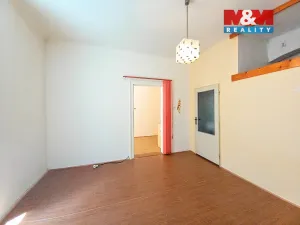 Prodej bytu 1+1, Karlovy Vary, Raisova, 30 m2