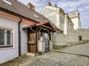 Prodej rodinného domu, Hluboká nad Vltavou, nám. Čsl. armády, 533 m2
