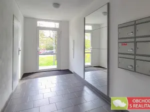 Prodej bytu 2+kk, Praha - Lhotka, Novodvorská, 41 m2