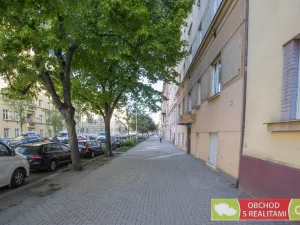 Prodej bytu 2+kk, Praha - Holešovice, U Uranie, 40 m2