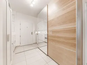 Pronájem bytu 3+kk, Praha - Strašnice, Zvěřinova, 85 m2