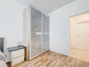 Pronájem bytu 3+kk, Praha - Strašnice, Zvěřinova, 85 m2