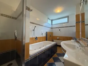 Pronájem bytu 3+kk, Praha - Střešovice, Na bateriích, 104 m2