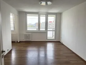Pronájem bytu 3+1, Praha - Horní Měcholupy, Milánská, 70 m2