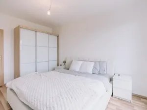 Prodej bytu 4+kk, Praha - Uhříněves, Ke kříži, 76 m2
