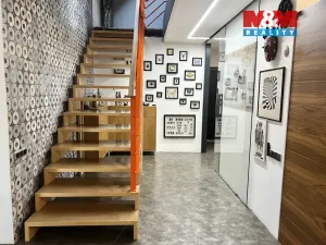 Prodej rodinného domu, Knovíz, 214 m2