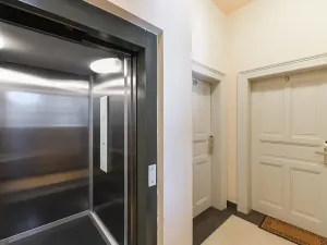 Prodej bytu 2+kk, Praha - Nové Město, Hálkova, 49 m2