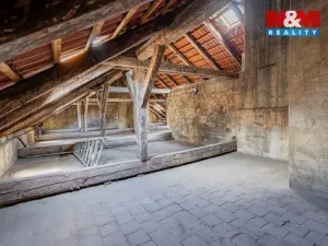Prodej atypického bytu, Praha, Husitská, 126 m2