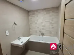 Prodej bytu 2+kk, Pohořelice, Znojemská, 66 m2