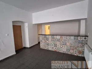 Pronájem obchodního prostoru, Dobřany, Školní, 79 m2