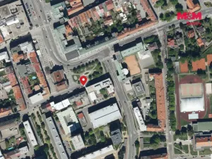 Pronájem obchodního prostoru, Pardubice, Smetanovo náměstí, 220 m2