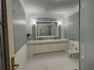 Prodej bytu 4+1, Karlovy Vary, Divadelní náměstí, 145 m2