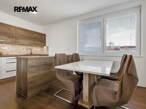 Prodej bytu 4+kk, Praha - Dolní Měcholupy, Kryšpínova, 107 m2