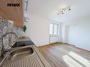 Pronájem bytu 3+kk, Vroutek, Nádražní, 60 m2