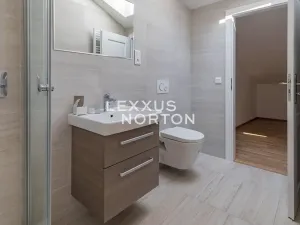 Pronájem bytu 2+kk, Praha - Nové Město, Na Poříčí, 69 m2