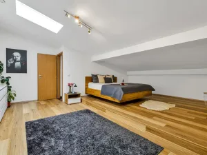 Prodej bytu 3+kk, Šestajovice, Komenského, 116 m2