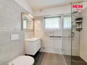 Prodej rodinného domu, Valy, Na Stráni, 238 m2
