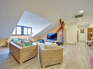 Prodej bytu 2+kk, Šternberk, Horní náměstí, 85 m2