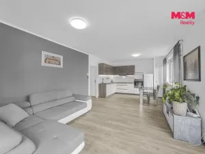 Pronájem bytu 2+kk, Pardubice - Zelené Předměstí, nábřeží Závodu míru, 58 m2