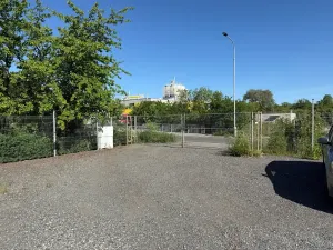 Pronájem komerčního pozemku, Praha, Radiová, 100 m2