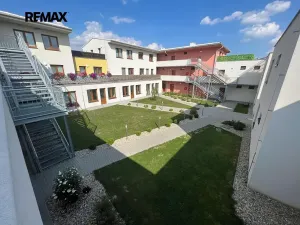 Prodej bytu 1+kk, Lavičky, 53 m2