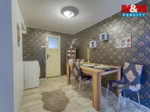 Prodej bytu 3+1, Teplá, Klášterní, 80 m2