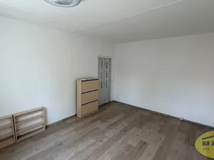 Pronájem bytu 1+1, Zlín, Zborovská, 31 m2
