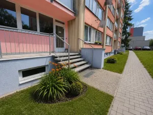 Pronájem bytu 3+1, Praha - Horní Počernice, Komárovská, 70 m2