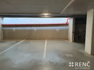Pronájem garáže, Brno, Košinova, 15 m2