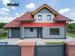 Prodej rodinného domu, Všechlapy, 180 m2