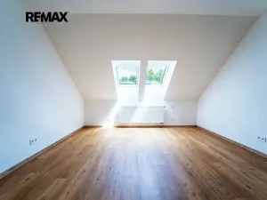 Prodej rodinného domu, Všechlapy, 180 m2
