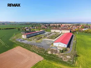 Pronájem skladu, Dolní Chvatliny, 3690 m2