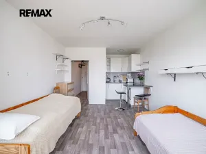 Prodej bytu 1+kk, Praha - Háje, Bajkonurská, 27 m2